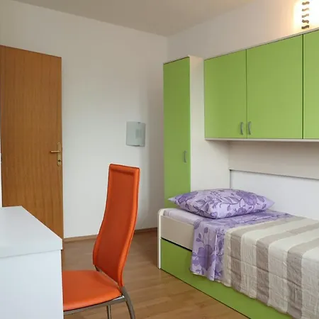 Sveto Apartment *